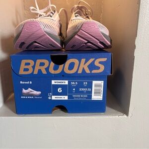Brooks Revel 8 Women’s Running Shoes Size 6 New With Box Mauve Pink